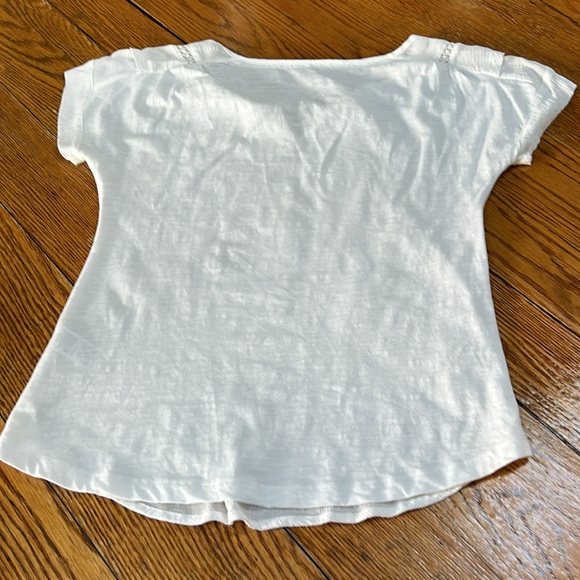 Wit & Wisdom white sleeveless blouse. Size XS.  Great condition. - Picture 9 of 11